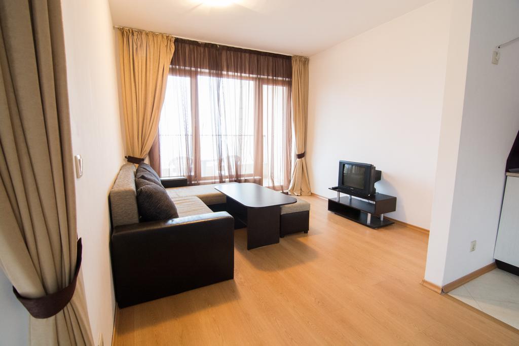 Cabacum Beach Private Apartaments Golden Sands Room photo