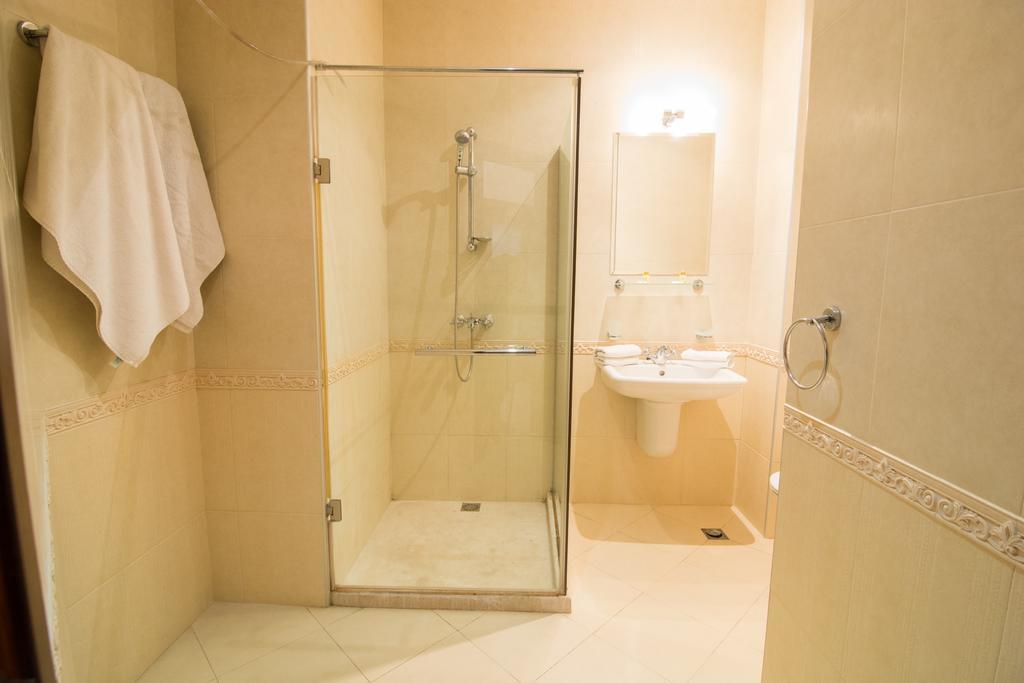 Cabacum Beach Private Apartaments Golden Sands Room photo